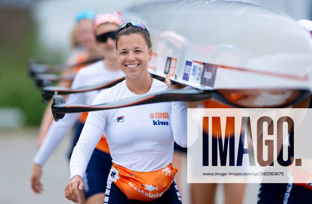 AMSTERDAM - Bente Paulis with the women s eight during a training session on the fifth day of the World Rowing Championships at the Bosbaan in the Amsterdam Forest. IRIS VAN DEN BROEK ANP ANPxSportx IVx 566422097 originalFilename: 566422097