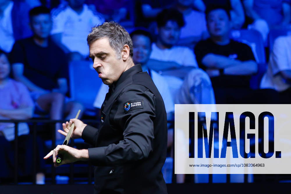 (260828) -- WUHAN, Aug. 28, 2026 -- Ronnie O Sullivan reacts during the semifinal match between Ronnie O Sullivan of England and Chang Bingyu of China at Wuhan Open 2026 snooker tournament in Wuhan, central China s Hubei Province, Aug. 28, 2026. ) (SP)CHINA-SNOOKER-WUHAN OPEN(CN) WuxZhizun