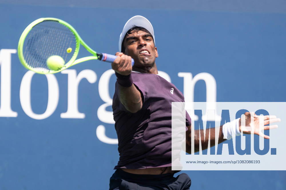 US Open qualifying final round NEW YORK, USA - AUGUST 28: Nishesh Basavareddy returns ball during a men s qualifying singles match final round of the 2026 US Open Championship at USTA Billie Jean King National Tennis Center on August 28, 2026 in Flushing, NY. Nishesh Basavareddy won in straight sets and progressed to play in main draw of tournament. Lev Radin Anadolu New York United States. Editorial use only. Please get in touch for any other usage.