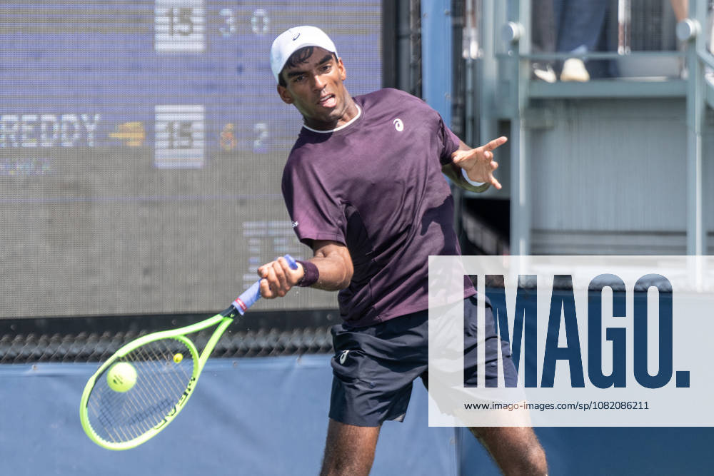 US Open qualifying final round NEW YORK, USA - AUGUST 28: Nishesh Basavareddy returns ball during a men s qualifying singles match final round of the 2026 US Open Championship at USTA Billie Jean King National Tennis Center on August 28, 2026 in Flushing, NY. Nishesh Basavareddy won in straight sets and progressed to play in main draw of tournament. Lev Radin Anadolu New York United States. Editorial use only. Please get in touch for any other usage.