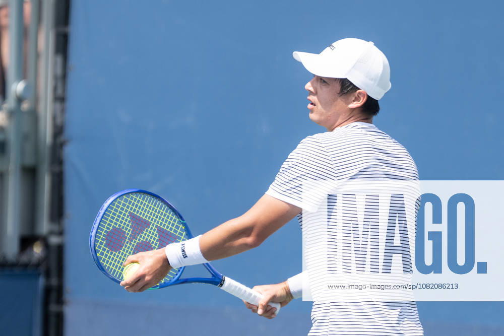 US Open qualifying final round NEW YORK, USA - AUGUST 28: Mackenzie McDonald serves during a men s qualifying singles match final round of the 2026 US Open Championship at USTA Billie Jean King National Tennis Center on August 28, 2026 in Flushing, NY. Mackenzie McDonald lost in three sets. Lev Radin Anadolu New York United States. Editorial use only. Please get in touch for any other usage.