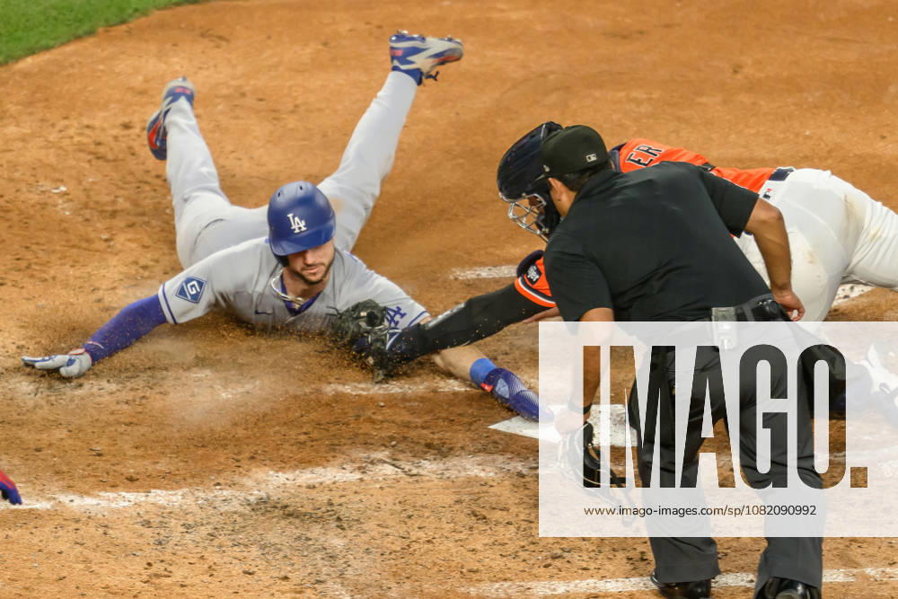 Aug 28, 2026; Detroit, Michigan, USA; Los Angeles Dodgers Kyle Tucker (23) gets tagged out at home by Detroit Tigers Dillon Dingler (13) at Comerica Park. Mandatory Credit: -Cal Media MLB, Baseball Herren, USA 2026: Dodgers Vs Tigers AUG 28 - ZUMAc04_ 20260828_zma_c04_012