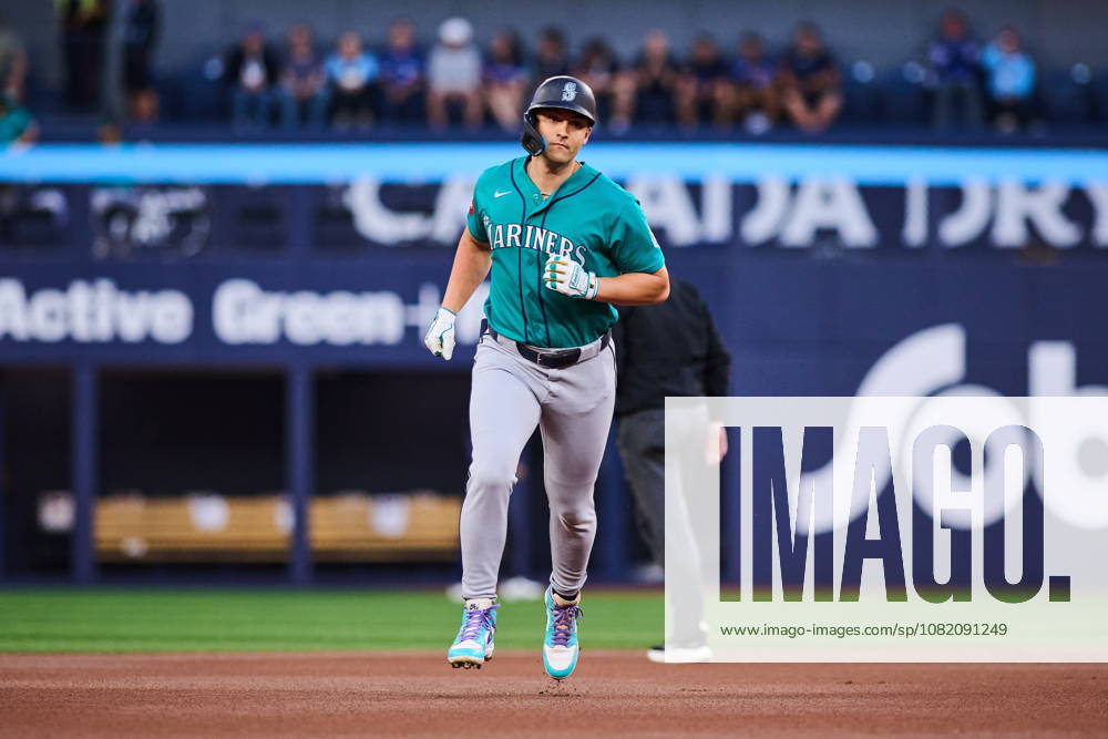 Seattle Mariners Dominic Canzone (8) rounds the bases after hitting a home run against the Toronto Blue Jays during first inning MLB, Baseball Herren, USA baseball action in Toronto, on Friday, Aug. 28, 2026. Canada News - August 28, 2026 - ZUMAc35_ 20260828_zaf_c35_067