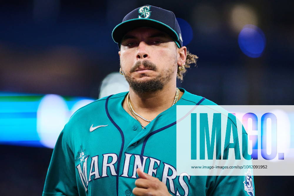 Seattle Mariners Josh Naylor (12) reacts as he heads back to the dugout during seventh inning MLB, Baseball Herren, USA baseball action against the Toronto Blue Jays in Toronto, on Friday, Aug. 28, 2026. Canada News - August 28, 2026 - ZUMAc35_ 20260828_zaf_c35_082