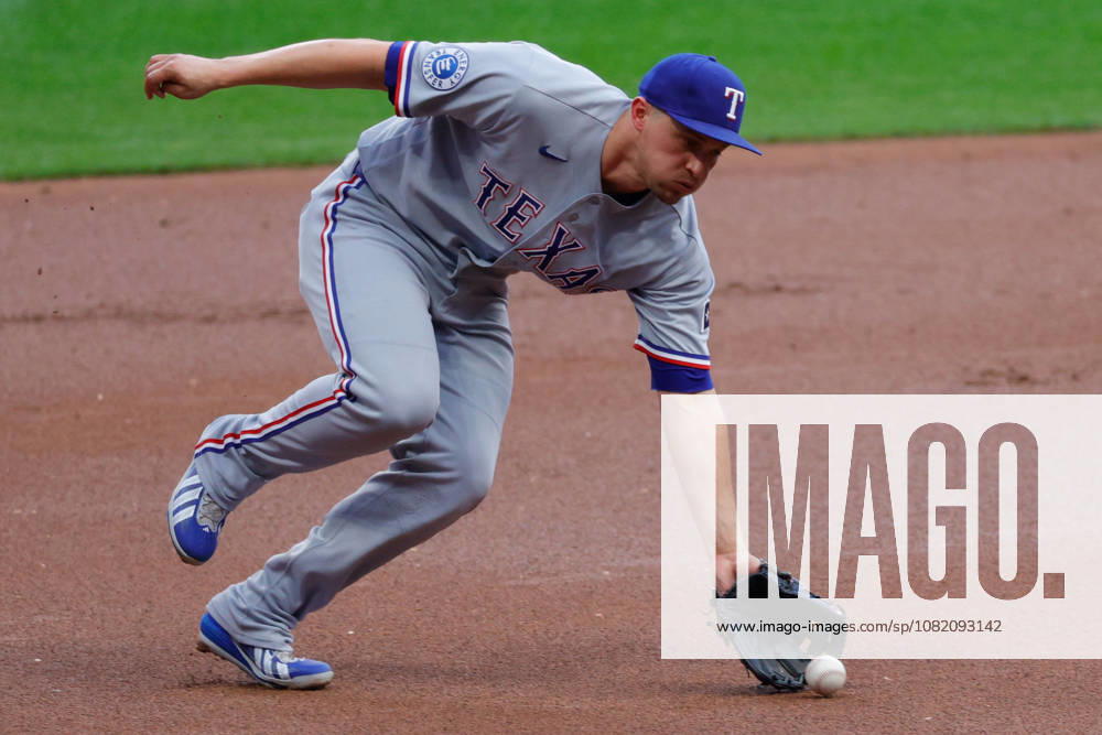 Texas Rangers shortstop COREY SEAGER (5) field a ground ball during the first inning in a baseball game, Friday, Aug. 28, 2026, in Milwaukee, Wisconsin. Milwaukee USA - ZUMAa325 20260828_zsa_a325_012