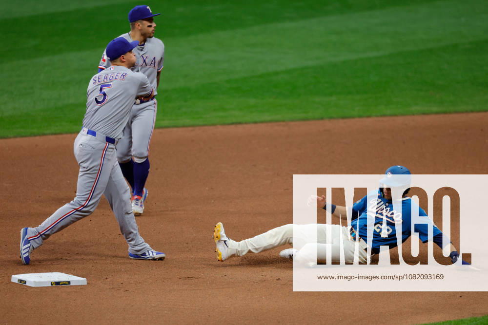Milwaukee Brewers designated hitter CHRISTIAN YELICH (22) is out at second on a force during the sixth inning in a baseball game, Friday, Aug. 28, 2026, in Milwaukee, Wisconsin. MLB, Baseball Herren, USA 2026 - Rangers 1:6 Brewers - ZUMAa325 20260828_zsa_a325_028