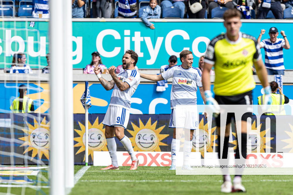 3rd Division, Matchday 3: MSV Duisburg vs. FC Würzburger Kickers, August 29, 2026. MSV Duisburg celebrates the goal, 2–0 by Lex Tyger Lobinger, MSV Duisburg, 9, 3rd League, Matchday 3: MSV Duisburg vs. FC Würzburger Kickers at Schauinsland Reisen Arena, Duisburg, August 29, 2026. DFB regulations prohibit any use of photographs as image sequences and or quasi-video.