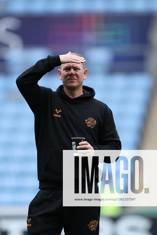 Coventry City v Hull City Premier League Hull City assistant manager Dean Holden during the Premier League match at the Coventry Building Society Arena, Coventry 29 08 2026 UK Newspapers OUT