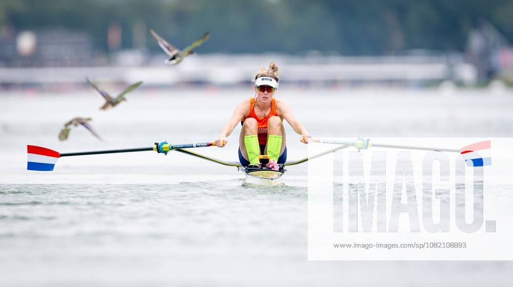 AMSTERDAM - Karolien Florijn during the women s single scull semi-final on the sixth day of the World Rowing Championships at the Bosbaan in the Amsterdam Forest. IRIS VAN DEN BROEK ANP ANPxSportx IVx 566501391 originalFilename: 566501391