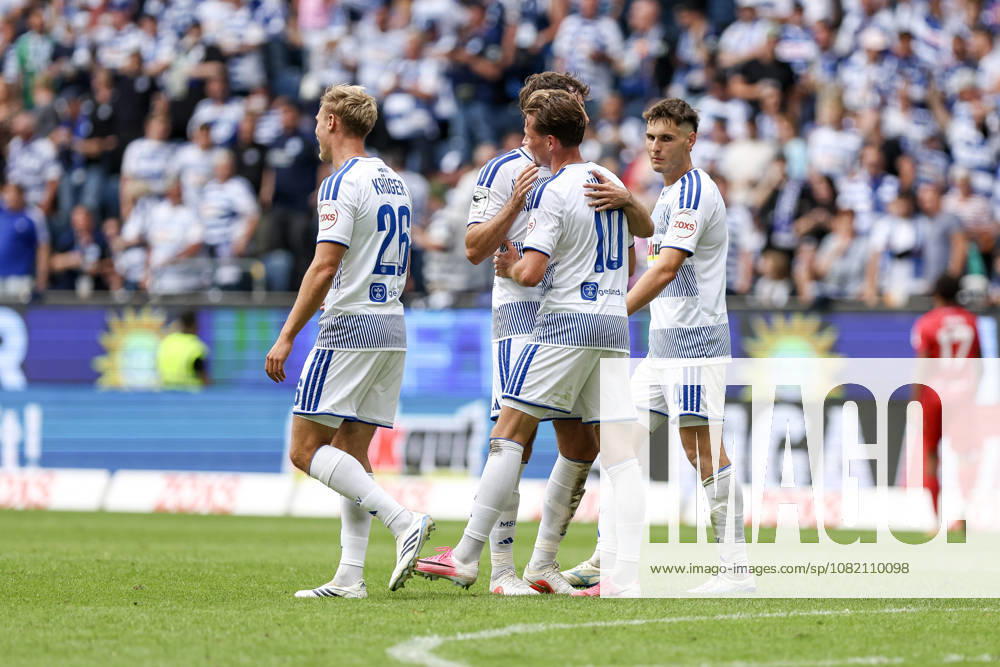 GER, Soccer, Men s, 3rd Division, 2026–2027 Season, MSV Duisburg vs. FC Würzburger Kickers, Christian Viet, Duisburg, goal celebration, celebrating after scoring the 3–0 goal, Duisburg, Schauinsland, Reisen Arena, North Rhine-Westphalia, Germany