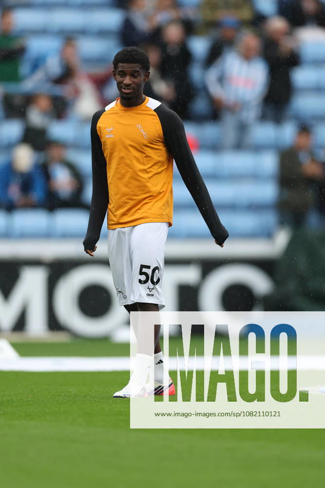 Coventry City v Hull City Premier League Hull City players warming up during the Premier League match at the Coventry Building Society Arena, Coventry 29 08 2026 UK Newspapers OUT
