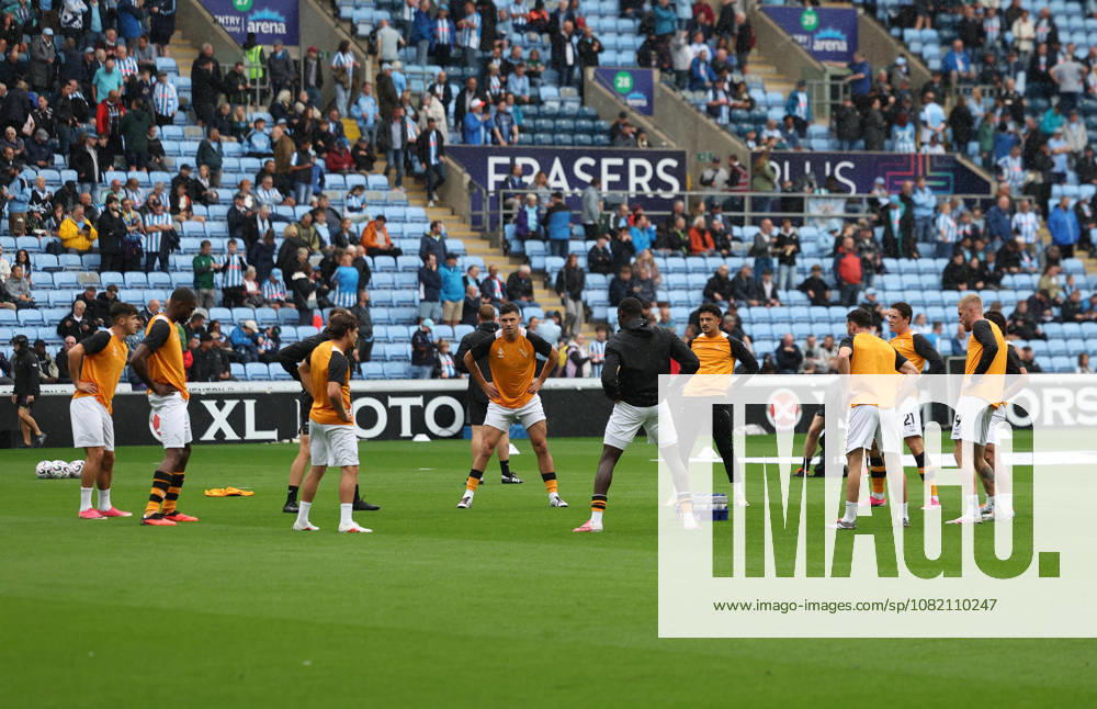 Coventry City v Hull City Premier League Hull City players warming up during the Premier League match at the Coventry Building Society Arena, Coventry 29 08 2026 UK Newspapers OUT