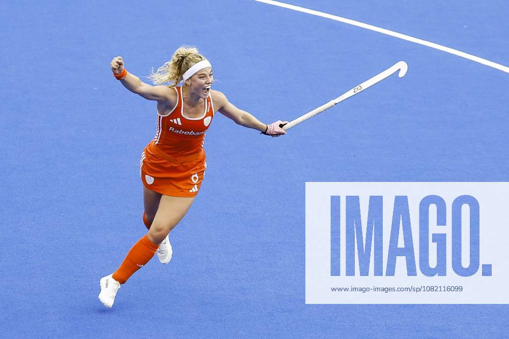 AMSTELVEEN - Yibbi Jansen of the Netherlands celebrates scoring the 1-0 during the Hockey World Cup final between the Netherlands and Argentina at the Wagener Stadium. BAS CZERWINSKI ANP ANPxSportx IVx 566510958 originalFilename: 566510958