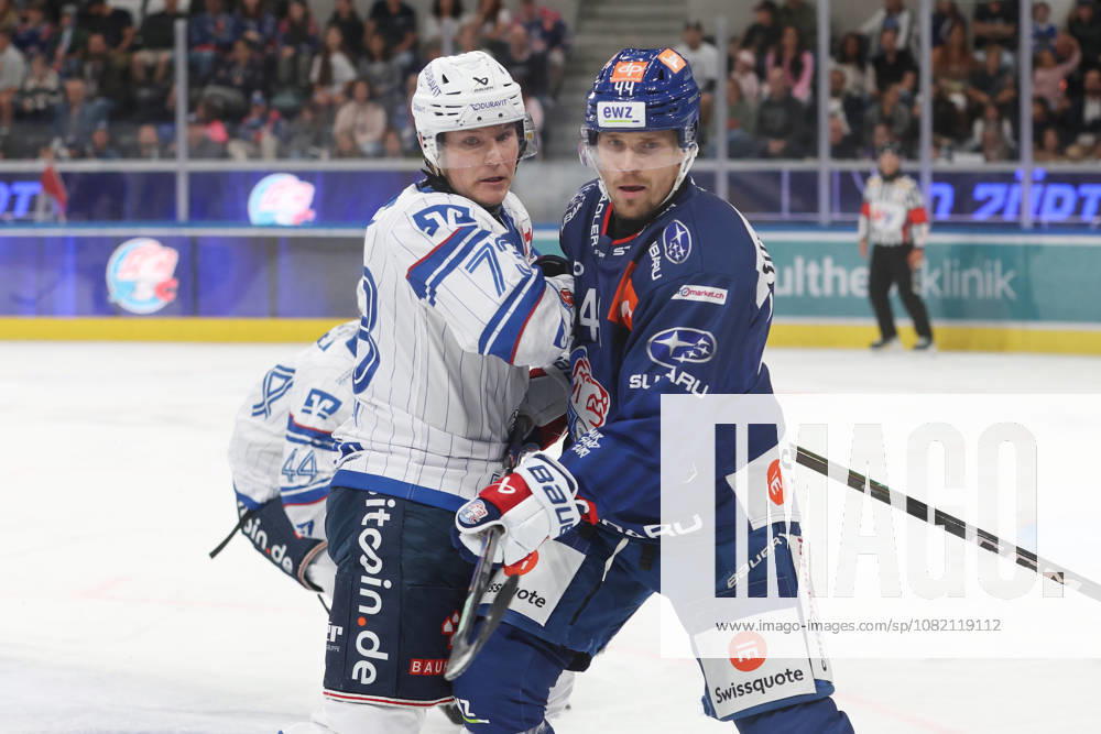 Zurich, SWITZERLAND, Swiss Life Arena, 2026–2027 Ice Hockey Season, Exhibition Game: ZSC Lions vs. Adler Mannheim, Zach Solow (Adler) vs. Mikko Lehtonen (ZSC Lions)