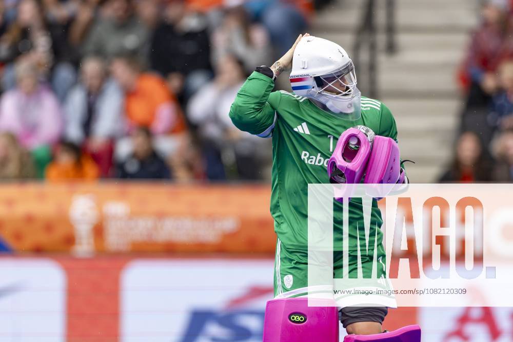 AMSTELVEEN - Netherlands goalkeeper Anne Veenendaal during the shootouts of the Hockey World Cup final between the Netherlands and Argentina at the Wagener Stadium. SEM VAN DER WAL ANP ANPxSportx IVx 566515964 originalFilename: 566515964