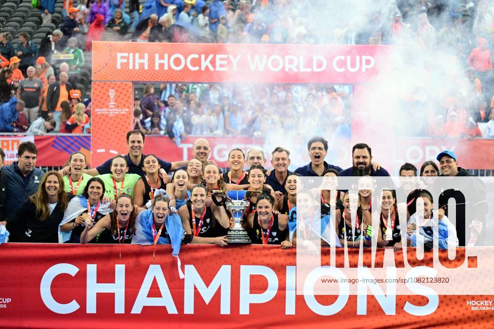 Argentina s player, winner of the gold medal celebrates on the podium of the podium ceremony at the women s 2026 Hockey World Cup, on Saturday 29 August 2026 in Amsterdam, The Netherlands. The 2026 edition of the Hockey World Cup takes place in Belgium and The Netherlands from August 15 to August 30. The Red Panthers have won their first World Cup medal since 1978. DIRKxWAEM x184668286x