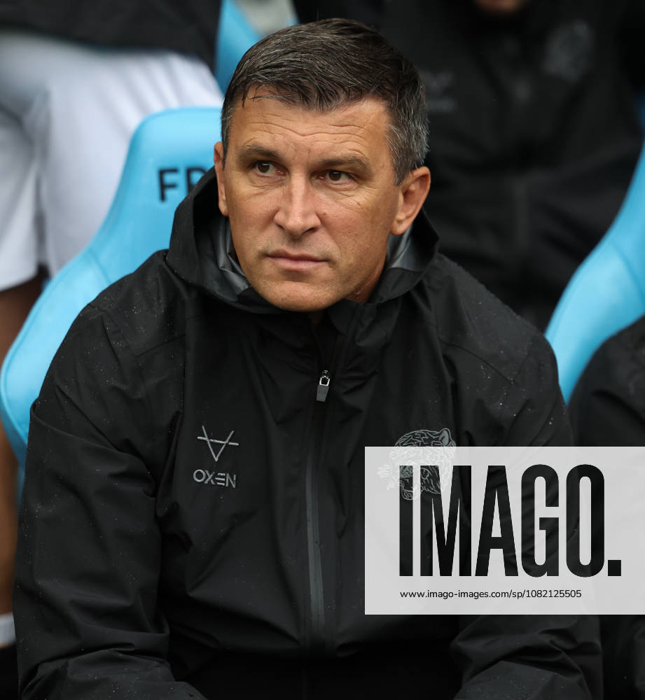 Coventry City v Hull City Premier League Hull City Manager Sergej Jakirovic during the Premier League match at the Coventry Building Society Arena, Coventry 29 08 2026 UK Newspapers OUT