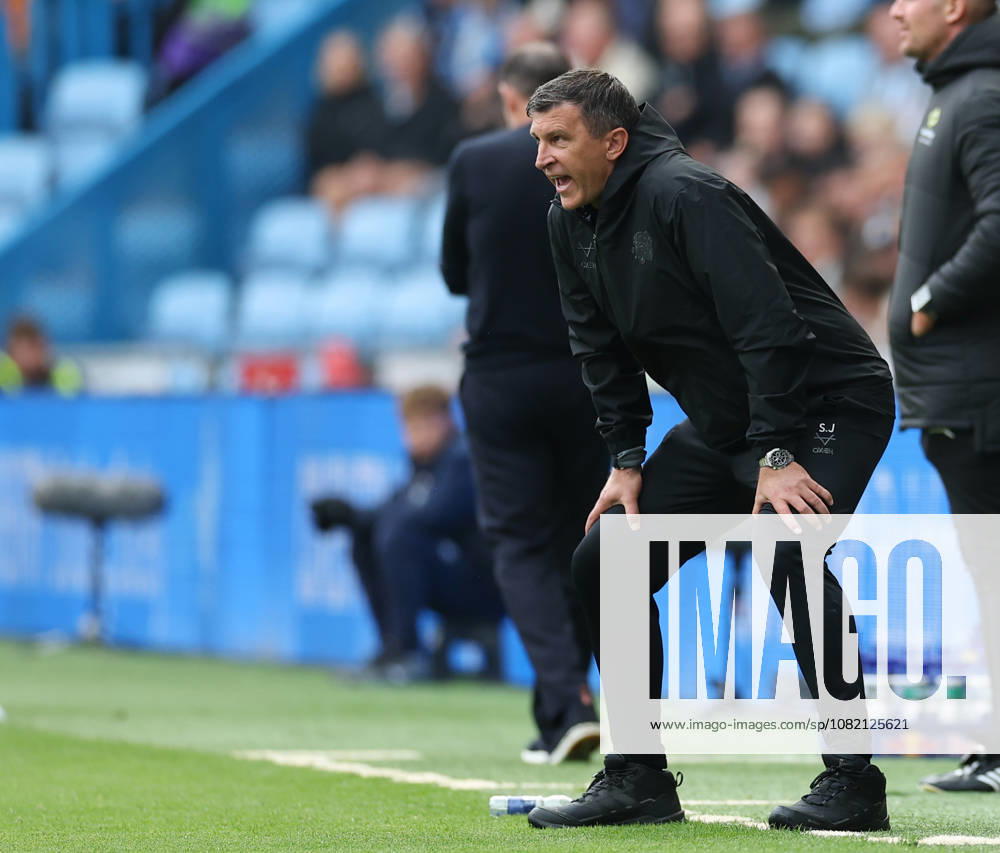 Coventry City v Hull City Premier League Hull City Manager Sergej Jakirovic during the Premier League match at the Coventry Building Society Arena, Coventry 29 08 2026 UK Newspapers OUT