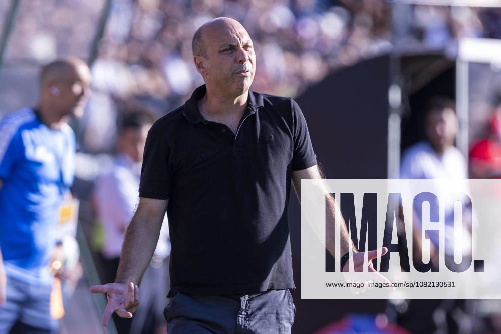 Viseu, August 29 - Bruno Pinheiro head coach of Academico de Viseu FC is seen on action during the Academico de Viseu FC x FC Porto match for the Liga Portugal Betclic 2026 27 on August 29, 2026 at Estadio Municipal do Fontelo, Viseu, Portugal Sao Torcato Portugal - ZUMAl192 20260829_zsp_l192_038