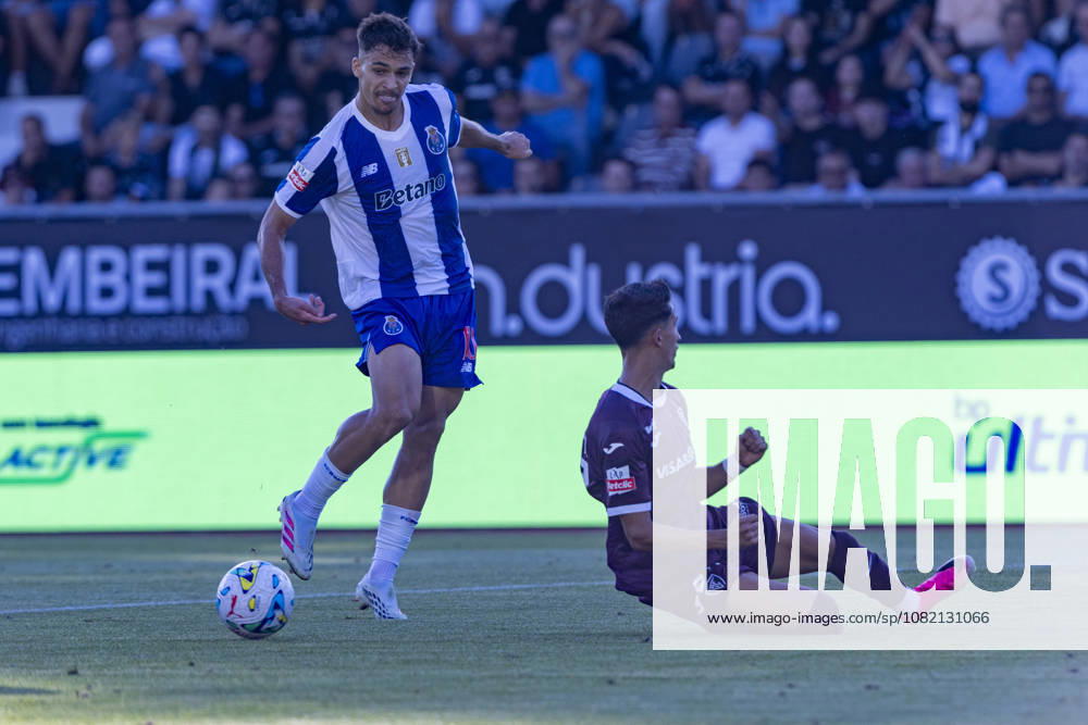 Viseu, August 29 - Gabri Veiga of FC Porto is seen on action during the Academico de Viseu FC x FC Porto match for the Liga Portugal Betclic 2026 27 on August 29, 2026 at Estadio Municipal do Fontelo, Viseu, Portugal Sao Torcato Portugal - ZUMAl192 20260829_zsp_l192_053