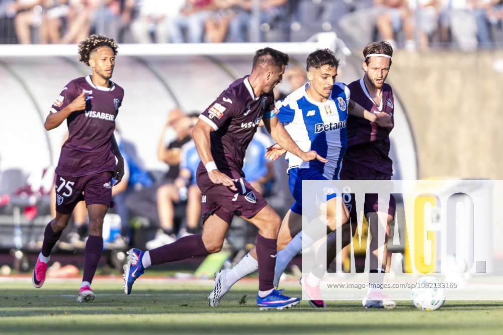 Viseu, August 29 - Gabri Veiga of FC Porto is seen on action during the Academico de Viseu FC x FC Porto match for the Liga Portugal Betclic 2026 27 on August 29, 2026 at Estadio Municipal do Fontelo, Viseu, Portugal Sao Torcato Portugal - ZUMAl192 20260829_zsp_l192_059
