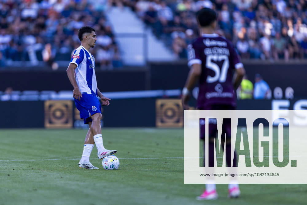Viseu, August 29 - Gabri Veiga of FC Porto is seen on action during the Academico de Viseu FC x FC Porto match for the Liga Portugal Betclic 2026 27 on August 29, 2026 at Estadio Municipal do Fontelo, Viseu, Portugal Sao Torcato Portugal - ZUMAl192 20260829_zsp_l192_070