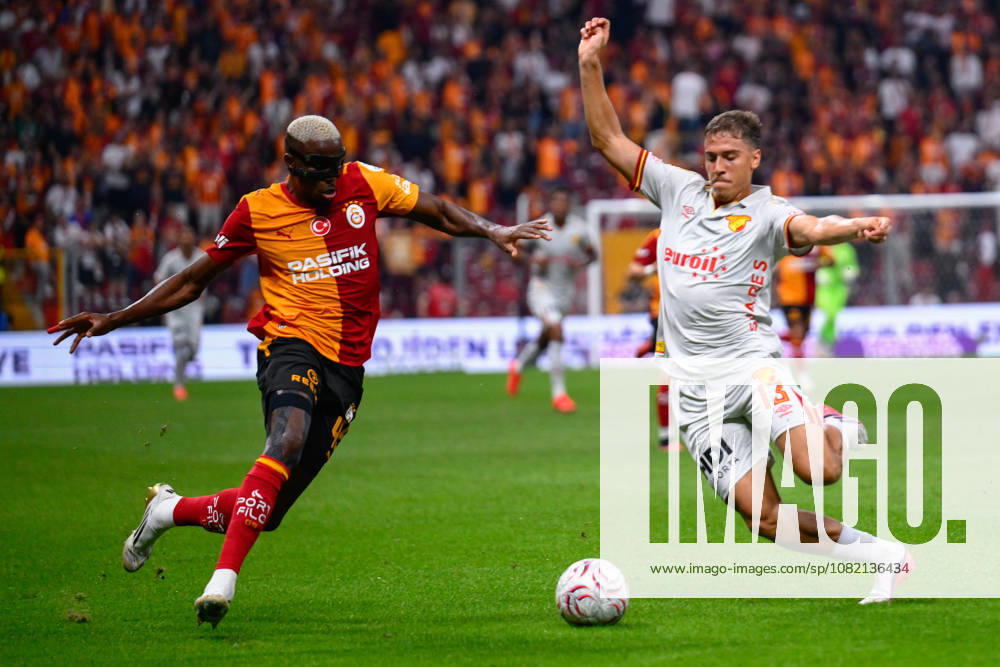 Galatasaray v Goztepe - Turkish Super Lig ISTANBUL, TURKIYE - AUGUST 29: Galatasaray s Victor Osimhen (45) in action against Goztepe s Ege Yildirim (R) during the Turkish Super Lig week 3 match between Galatasaray and Goztepe at RAMS Park in Istanbul, Turkiye on August 29, 2026. Arif Hudaverdi Yaman Anadolu Istanbul Turkey. Editorial use only. Please get in touch for any other usage.