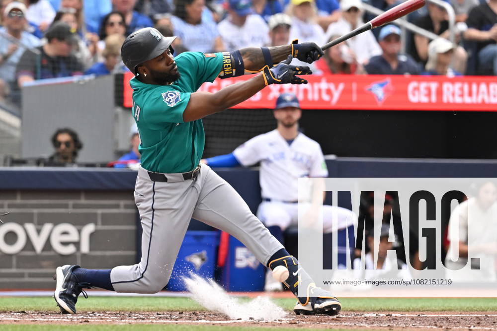 Seattle Mariners Randy Arozarena (56) fouls off a pitch against the Toronto Blue Jays during fifth inning MLB, Baseball Herren, USA baseball action in Toronto on Saturday, Aug. 29, 2026. Canada News - August 29, 2026 - ZUMAc35_ 20260829_zaf_c35_124