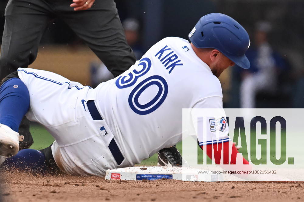 Toronto Blue Jays catcher Alejandro Kirk (30) slides safely into second base with a steal against the Seattle Mariners during sixth inning MLB, Baseball Herren, USA baseball action in Toronto on Saturday, Aug. 29, 2026. Canada News - August 29, 2026 - ZUMAc35_ 20260829_zaf_c35_135
