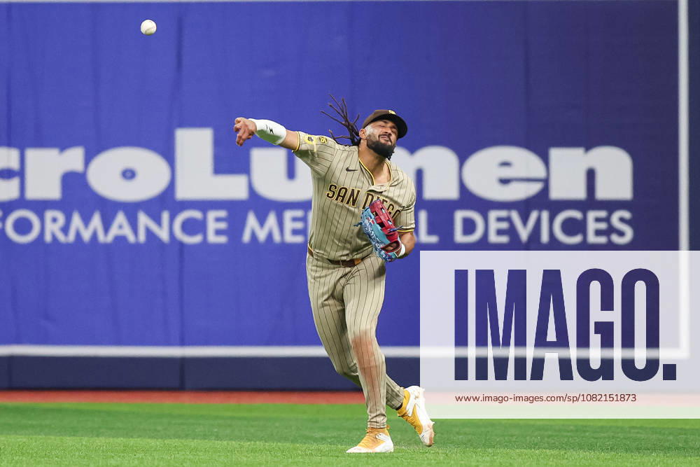 San Diego Padres right fielder FERNANDO TATIS JR. (23) throws the ball from the outfield during a game against Tampa Bay Rays. The Tampa Bay Rays hosted the San Diego Padres at Tropicana Field in St. Petersburg, FL. MLB, Baseball Herren, USA 2026: San Diego Padres 6:7 Tampa Bay Rays - ZUMAm299 20260829_znp_m299_004