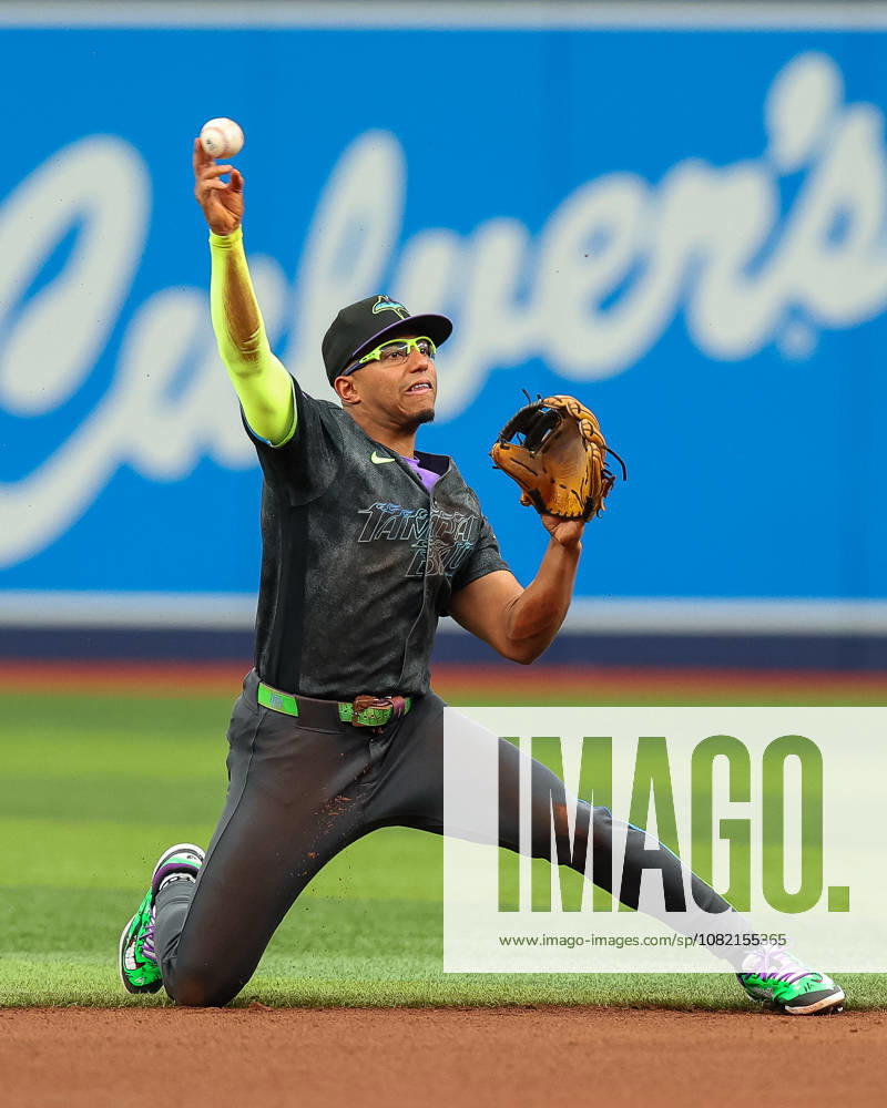 Tampa Bay Rays second baseman RICHIE PALACIOS (1) throws to first base after fielding a ground ball during a game against the San Diego Padres. The Tampa Bay Rays hosted the San Diego Padres at Tropicana Field in St. Petersburg, FL. St. Petersburg USA - ZUMAm299 20260829_znp_m299_044
