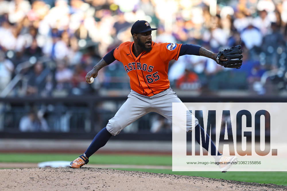 MLB, Baseball Herren, USA Houston Astros Vs. New York Mets Houston Astros relief pitcher Enyel De Los Santos 65 throws during the seventh inning of a baseball game against the New York Mets at Citi Field in Flushing, New York, on August 29, 2026. Flushing New York United States