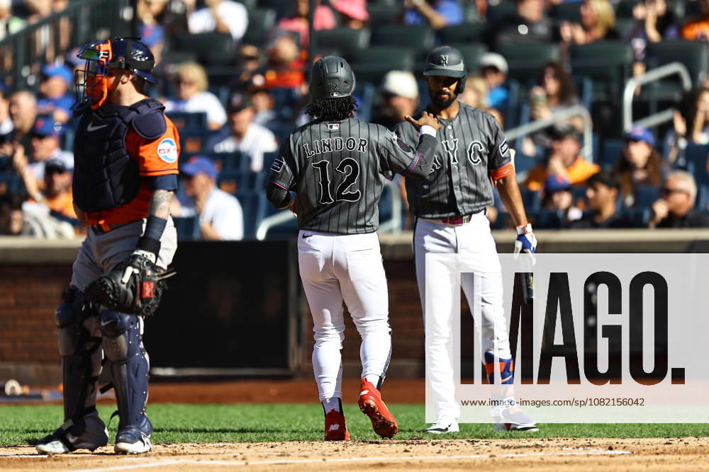 MLB, Baseball Herren, USA Houston Astros Vs. New York Mets New York Mets Francisco Lindor 12 scores during the first inning of a baseball game against the Houston Astros at Citi Field in Flushing, New York, on August 29, 2026. Flushing New York United States