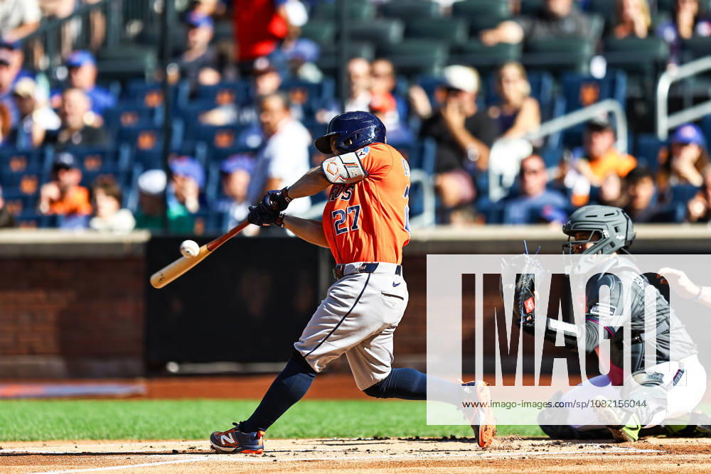 MLB, Baseball Herren, USA Houston Astros Vs. New York Mets Houston Astros Jose Altuve 27 bats during the first inning of a baseball game against the New York Mets at Citi Field in Flushing, New York, on August 29, 2026. Altuve lined out to third base. Flushing New York United States