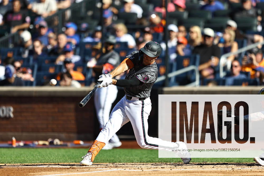 MLB, Baseball Herren, USA Houston Astros Vs. New York Mets New York Mets Jared Young 29 drives in two runs with a base hit during the first inning of a baseball game against the Houston Astros at Citi Field in Flushing, New York, on August 29, 2026. Flushing New York United States