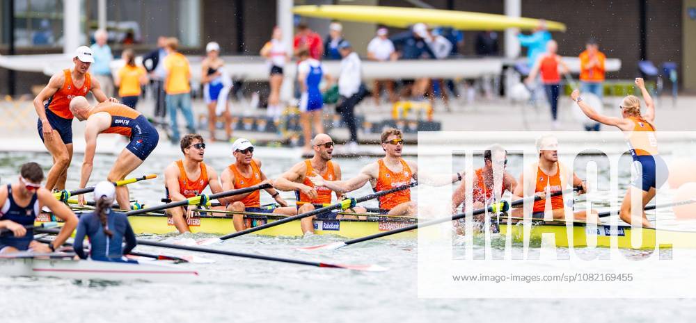 AMSTERDAM - Finn Florijn, Jan van der Bij, Jorn Salverda, Mick Makker, Sander de Graaf, Pieter van Veen, Ralf Rienks, Wibout Rustenburg, coxswain Jonna de Vries after the men s eight final on the seventh and final day of the World Rowing Championships at the Bosbaan in the Amsterdam Forest. IRIS VAN DEN BROEK ANP ANPxSportx IVx 566590068 originalFilename: 566590068