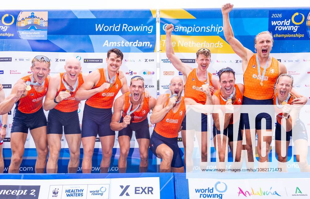 AMSTERDAM - Finn Florijn, Jan van der Bij, Jorn Salverda, Mick Makker, Sander de Graaf, Pieter van Veen, Ralf Rienks, Wibout Rustenburg, and coxswain Jonna de Vries with medals on the seventh and final day of the World Rowing Championships at the Bosbaan in the Amsterdam Forest. IRIS VAN DEN BROEK ANP ANPxSportx IVx 566592148 originalFilename: 566592148