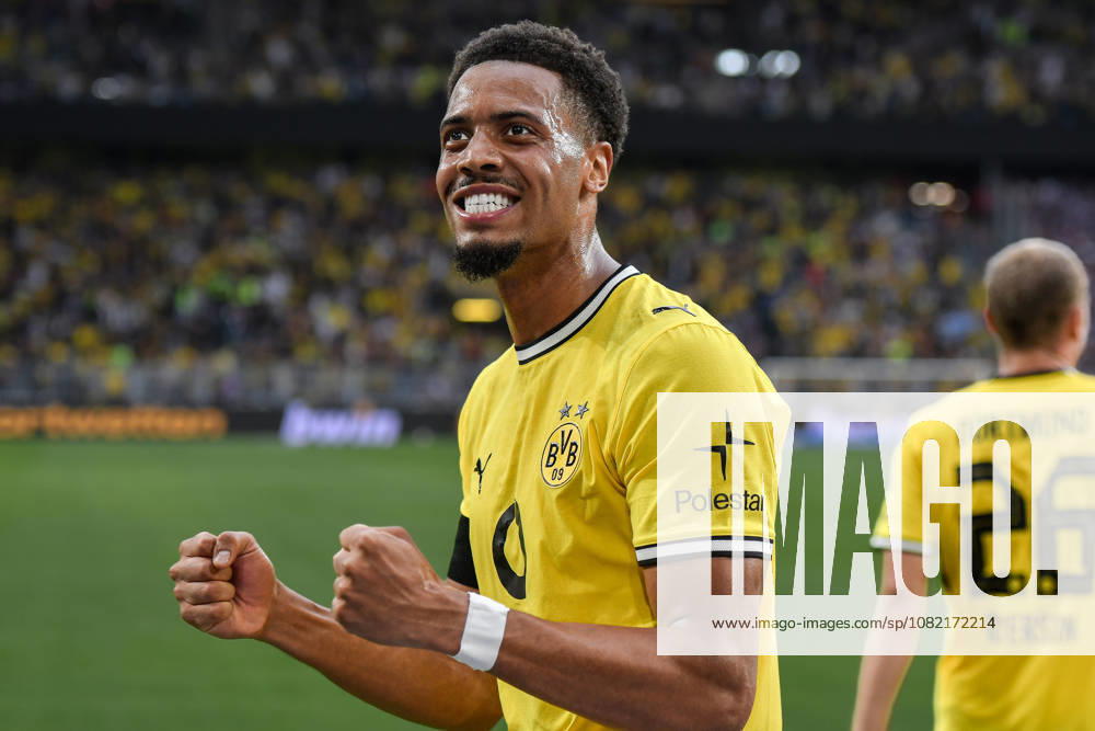 Felix Nmecha (Dortmund 8) celebrates after scoring the goal to make it 2–0. Goal scorer: Giannis Konstantelias (Dortmund 45) August 29, 2026 ¢ Soccer ¢ Borussia Dortmund vs. Hamburger SV, Signal Iduna Park, Dortmund, DFB DFL regulations prohibit any use of photographs as image sequences and or quasi-video. NRW, Germany