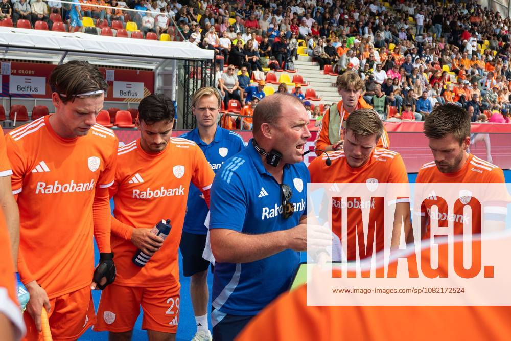 Wavre, 30-08-2026, , FIH Hockey World Cup 2026 Men, 2026. Jeroen Delmee giving instructions during Q1 in the game Netherlands - Argentina (men). Netherlands - Argentina (men) x206244175x