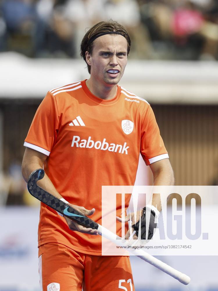 WAVER - Duco Telgenkamp of the Netherlands during the bronze medal final at the Hockey World Cup (men) between the Netherlands and Argentina at the Belfius Hockey Arena. BAS CZERWINSKI ANP ANPxSportx IVx 566595654 originalFilename: 566595654