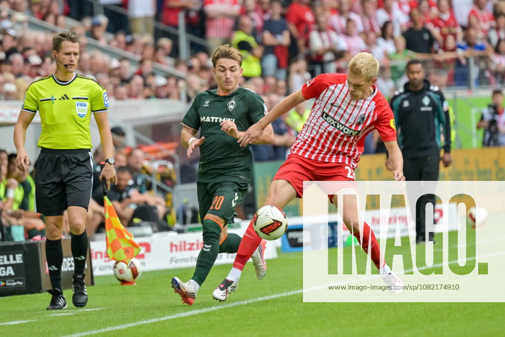 Ivan San Jose Cantalejo, SV Werder Bremen, 20, Matthias Ginter, SC Freiburg, 28, battling for the ball, GER, SC Freiburg vs. Werder Bremen, Soccer, Bundesliga, Matchday 1, 2026–2027 season, August 30, 2026 DFL DFB regulations prohibit any use of photographs as image sequences and or quasi-video GER, SC Freiburg vs. Werder Bremen, soccer, Bundesliga, Matchday 1, 2026–2027 season, August 30, 2026, Freiburg