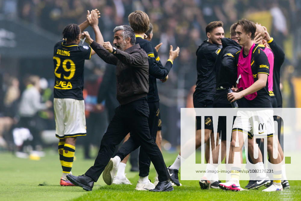 AIK coach JosÃ Riveiro celebrates after a 3-2 victory in the Allsvenskan soccer match between AIK and Hammarby on August 30, 2026, in Stockholm
