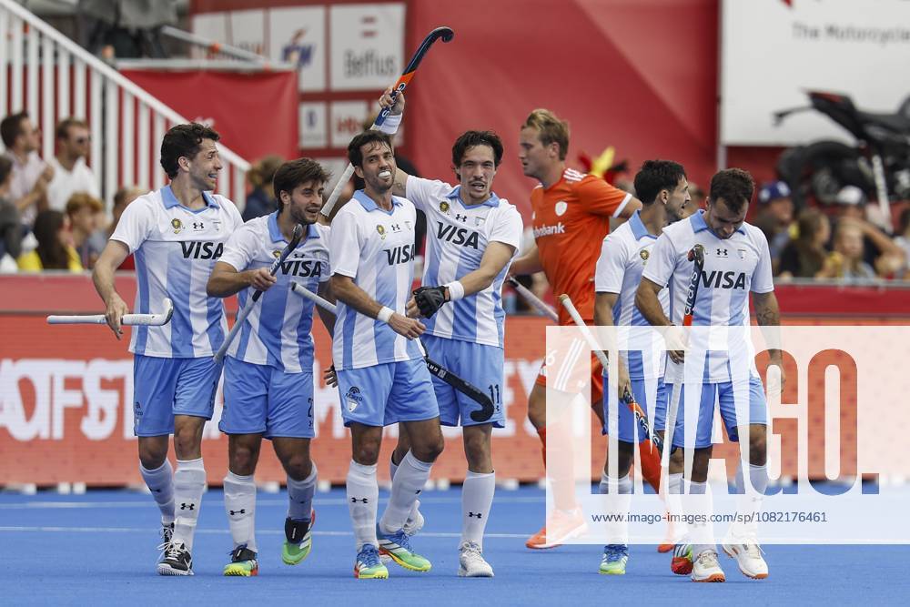 WAVER - Argentina players celebrate the 1-2 during the bronze medal final at the Men s Hockey World Cup between the Netherlands and Argentina in the Belfius Hockey Arena. BAS CZERWINSKI ANP ANPxSportx IVx 566597797 originalFilename: 566597797