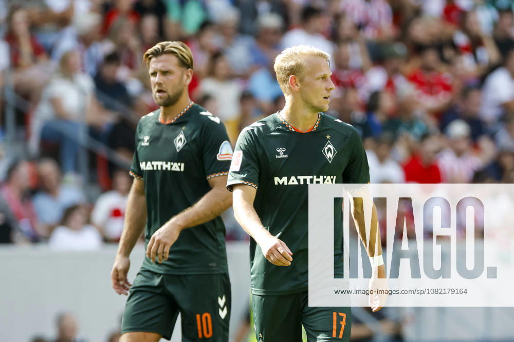 Niclas Füllkrug, Fullkrug SV Werder Bremen, 10, and Marco Grüll, Grull SV Werder Bremen, 17, Germany, soccer, Bundesliga 1, Matchday 1, 2026–2027, SC Freiburg vs. SV Werder Bremen, August 30, 2026, Freiburg im Breisgau, Europa-Park Stadium, Germany