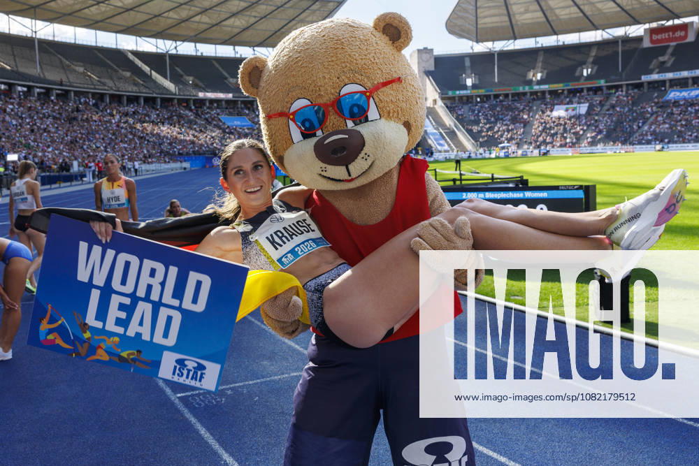 Gesa KRAUSE (GER Germany) wins the 2000m steeplechase and celebrates with mascot Berlino during the ISTAF at Olympic Stadium on August 30, 2026 in Berlin, Germany. Germany