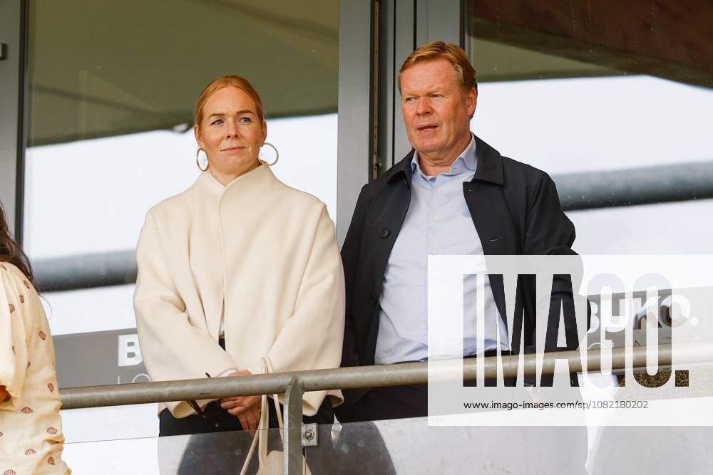 , BUKO Stadion , season 2026 2027 , Dutch Eredivisie football , match between Telstar and Ajax , Picture shows Bartina Koeman and Ronald Koeman Telstar - Ajax x206248385x