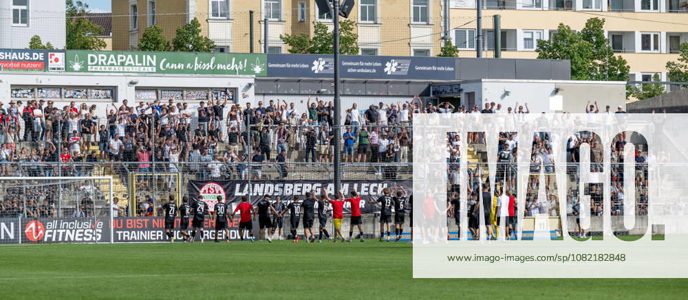 The Landsberg players are rightly celebrated by the large contingent of fans who traveled with them for earning a point. GER, TSV 1860 Munich vs. TSV Landsberg 1882, Soccer, Bavarian Regional League, Matchday 6, 2026–2027 Season, August 30, 2026 DFL and DFB regulations prohibit any use of photographs as image sequences and or quasi-video. Photo: HMB Media, Heike Feiner