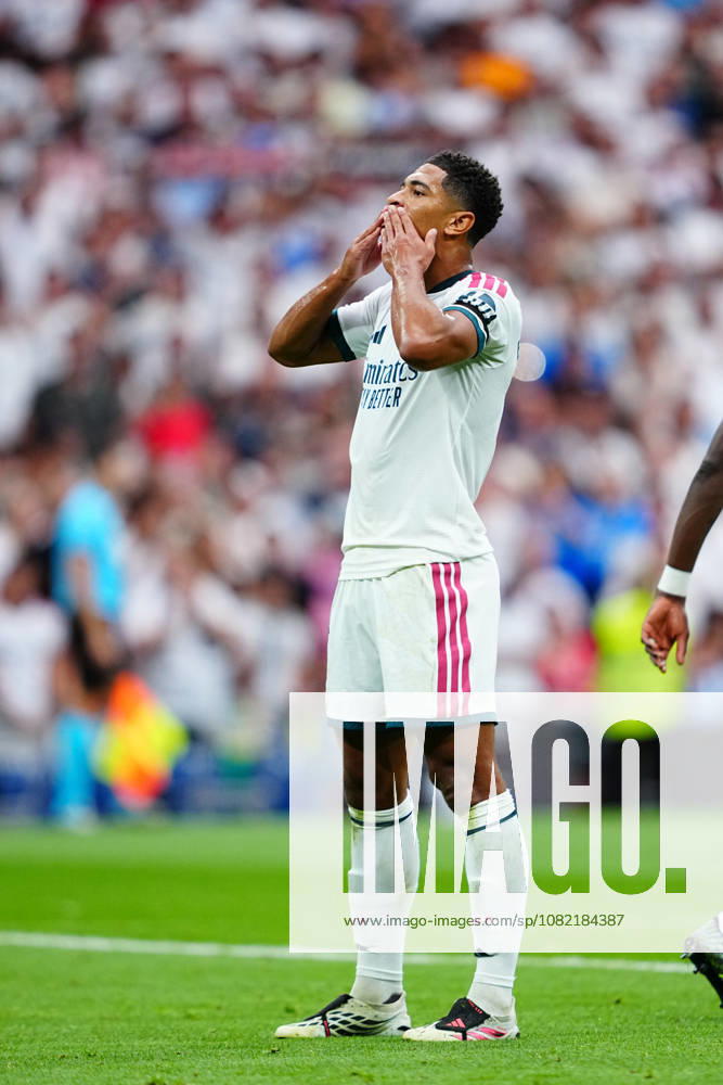 Real Madrid v Malaga - LaLiga EA Sports 2026 27 Jude Bellingham of Real Madrid CF celebrates after scoring his team s second goal during the LaLiga EA Sports 2026 27 match between Real Madrid CF and Malaga CF at Santiago Bernabeu on August 30, 2026 in Madrid, Spain. Madrid Santiago Bernabeu Madrid Spain