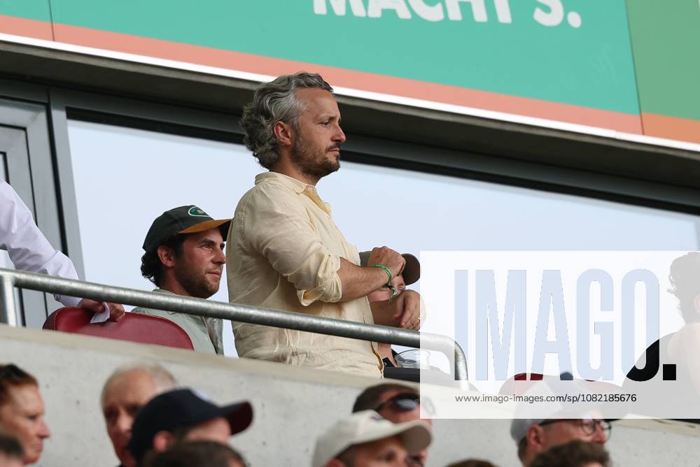 Supervisory Board Member Alexander Graf Fugger Babenhausen FC Augsburg, FC Augsburg vs. FC Schalke 04, Soccer, Bundesliga 1, Matchday 1, August 30, 2026. DFB regulations prohibit any use of photographs as image sequences and or quasi-video. Augsburg, Bavaria, Germany