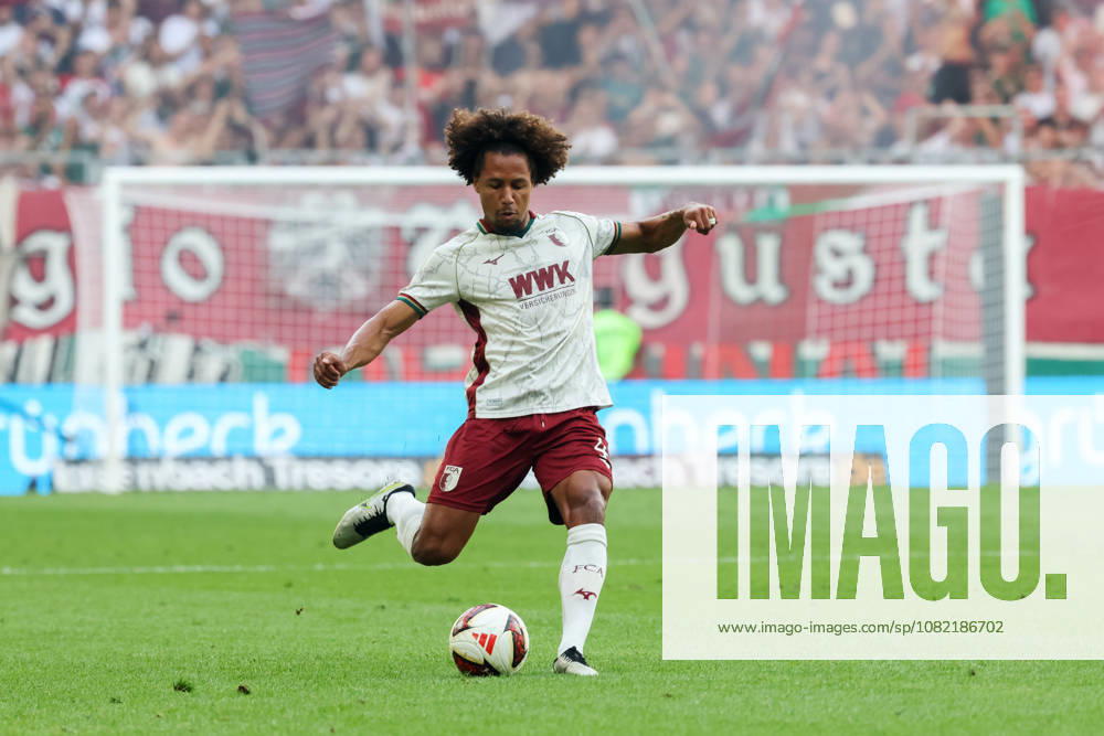 Han Noah Massengo, FC Augsburg, No. 04 taking a free kick, GER, FC Augsburg vs. FC Schalke 04, Soccer, Bundesliga, Matchday 1, 2026–2027 Season, August 30, 2026, DFL and DFB regulations prohibit any use of photographs as image sequences and or quasi-video, GER, FC Augsburg vs. FC Schalke 04, soccer, Bundesliga, Matchday 1, 2026–2027 season, August 30, 2026, Augsburg